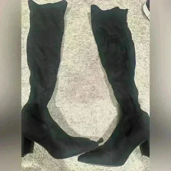 Knee-high boots - Picture 3 of 3